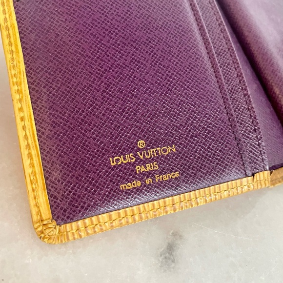 SOLD - Louis Vuitton Kisslock Wallet | LV Epi Leather Wallet - Picture 6 of 14